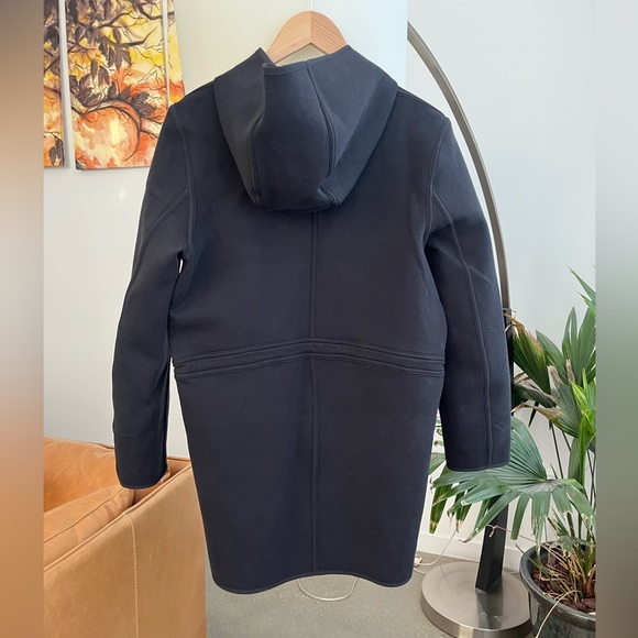 Lululemon City Bound Wrap - Picture 7 of 7